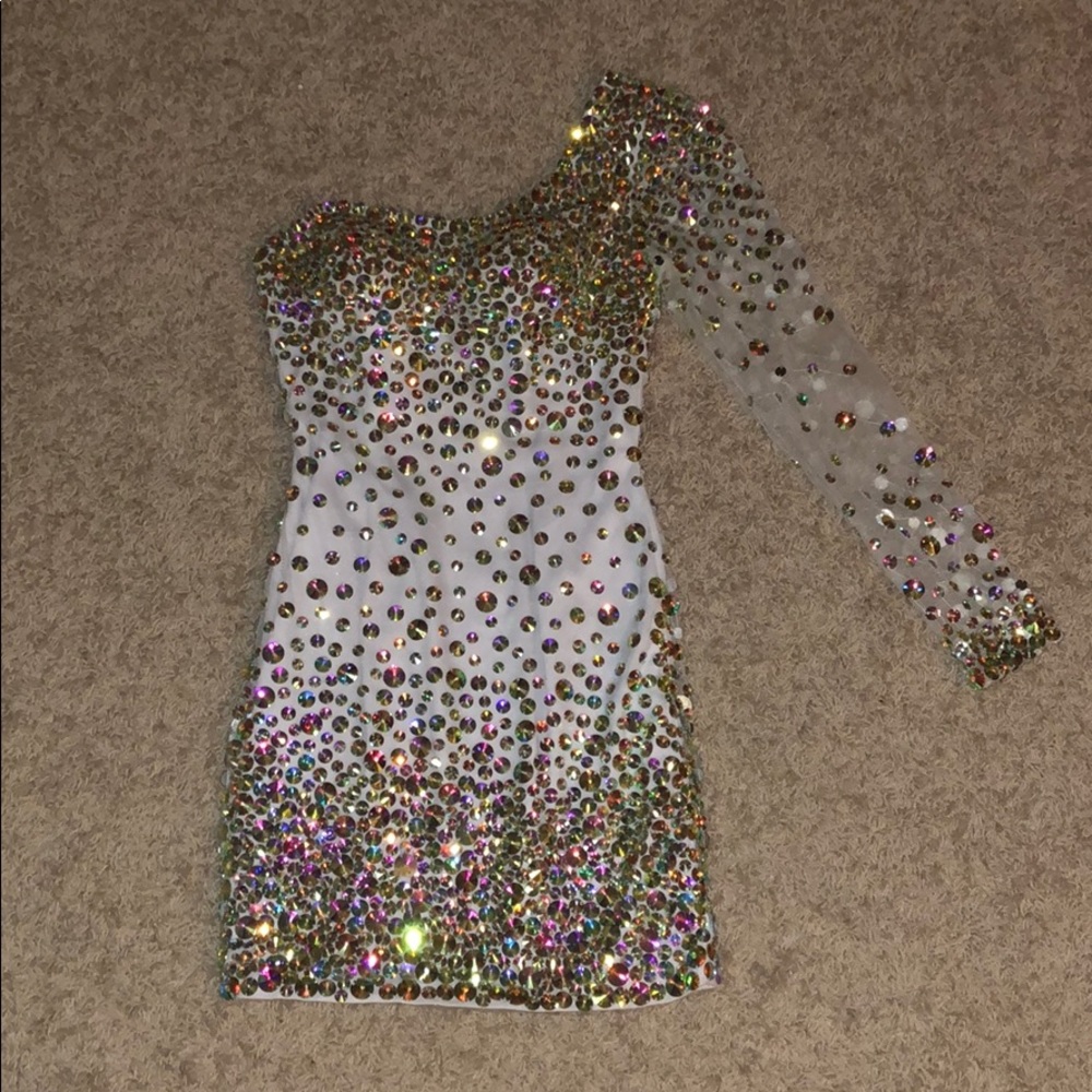 Beautiful white homecoming dress! Worn only once!